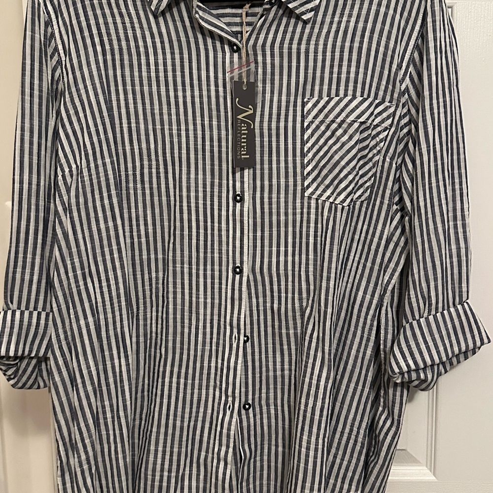 Natural Reflections Blue‎ and White Striped Button Up Shirt